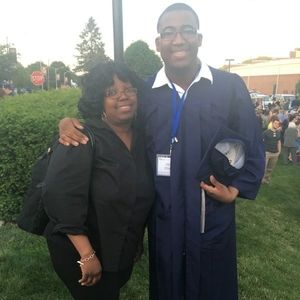 Meet your Posher, Regina